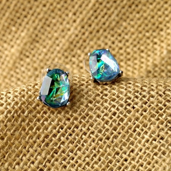 Blue Rhinestone Vintage Gold Stud Earrings - Picture 7 of 7